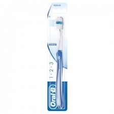 Oral B 123 Indicator 35 Medium Toothbrush